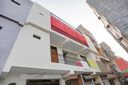 Badarpur Hotel | Hotel O Happy Spring