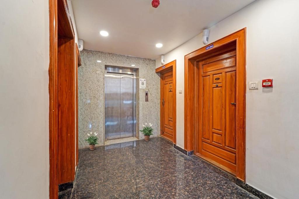Sholinganallur Hotel | Hotel O J2 Service Apartment