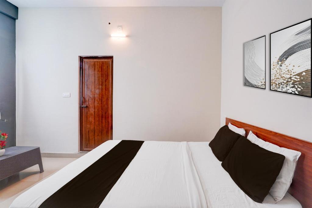 RR Nagar Hotel | Hotel O Karanji Comfort