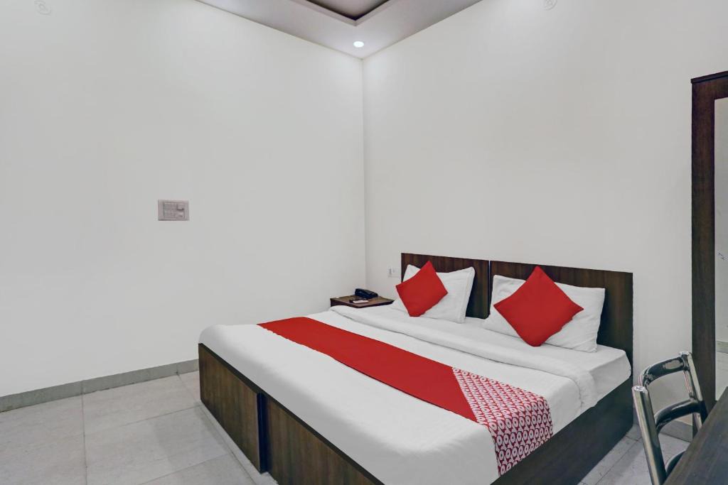 Shalimar Bagh Hotel | Hotel O M.C. RESIDENCY