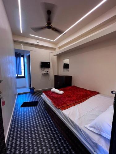 Nashik Road Hotel | Hotel O Meet Inn