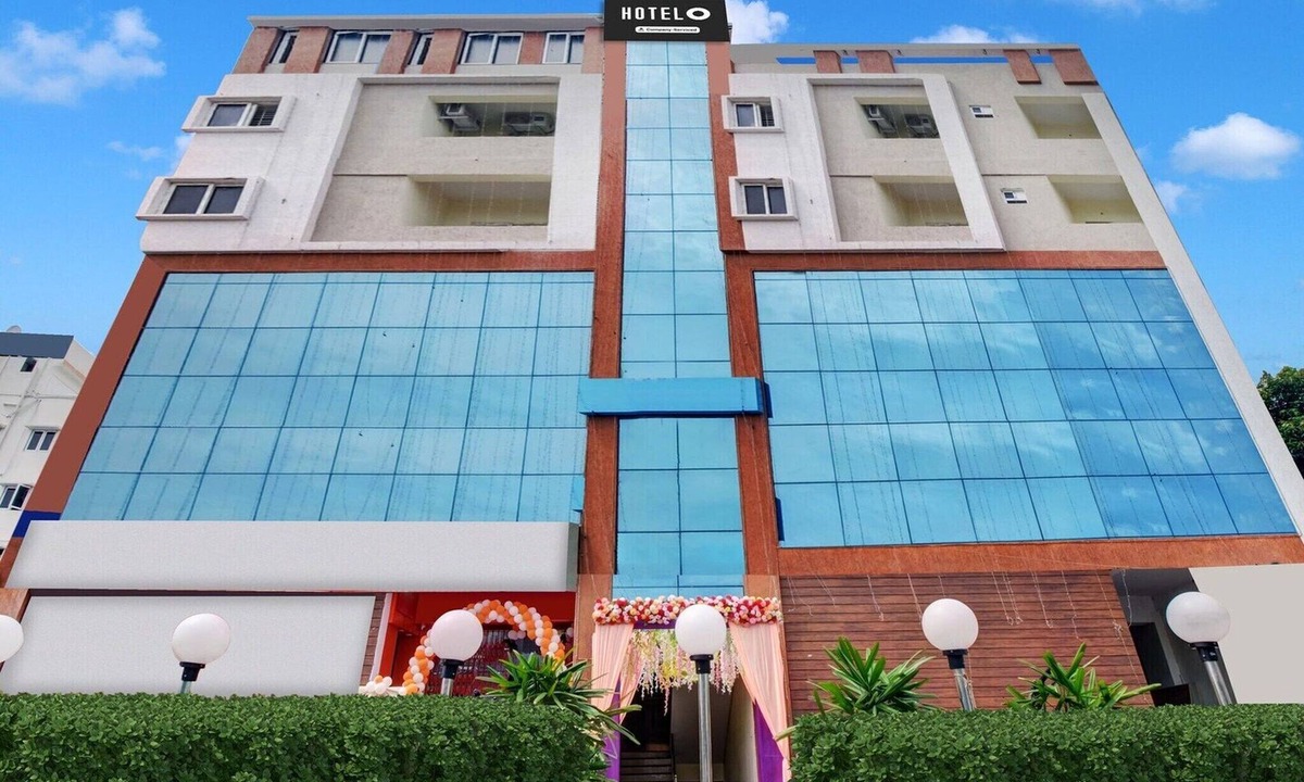 Visakhapatnam House | Hotel O Murali Nagar Near NAD Junction