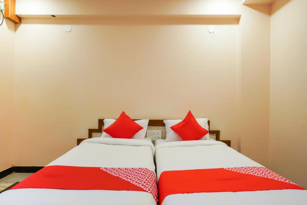 Hyderabad Hotel | Hotel O Raja Residency Near Snow World