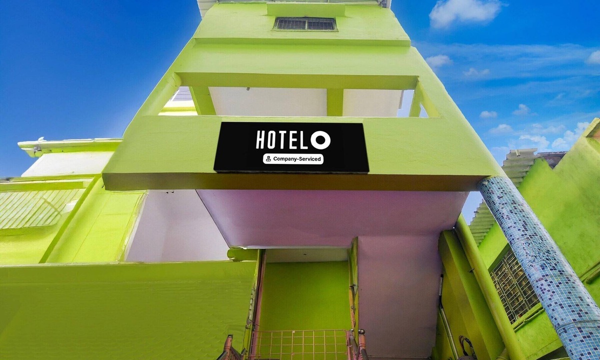 Kolkata House | Hotel O Shakuntala Park Bus Terminus