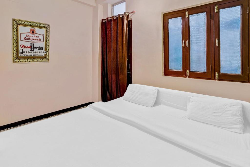 Udaipur Hotel | Hotel O Shree Nath Kathiyawadi Restaurant Hiran Magri