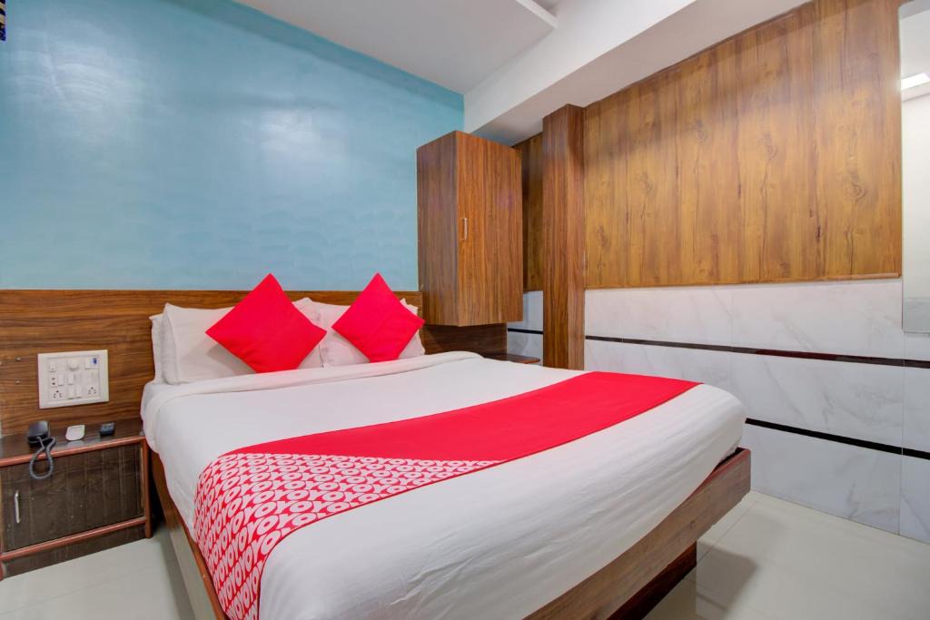 Dharavi Hotel | Hotel O Sion Residency
