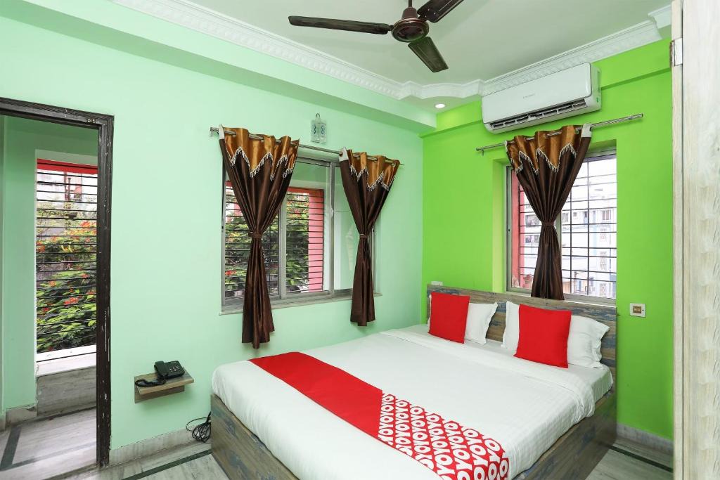 Kalighat Hotel | Hotel O Sradhanjali Guest House