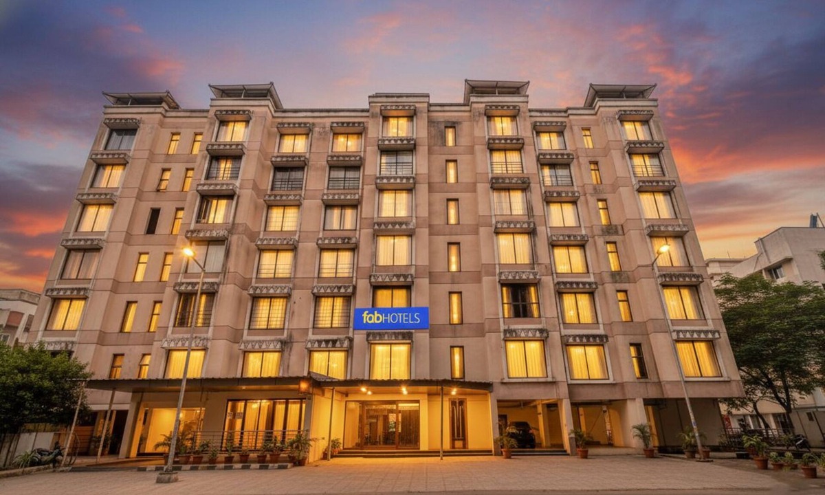 Pune Hotel | Hotel Omkar & Lodging - phoenix market city