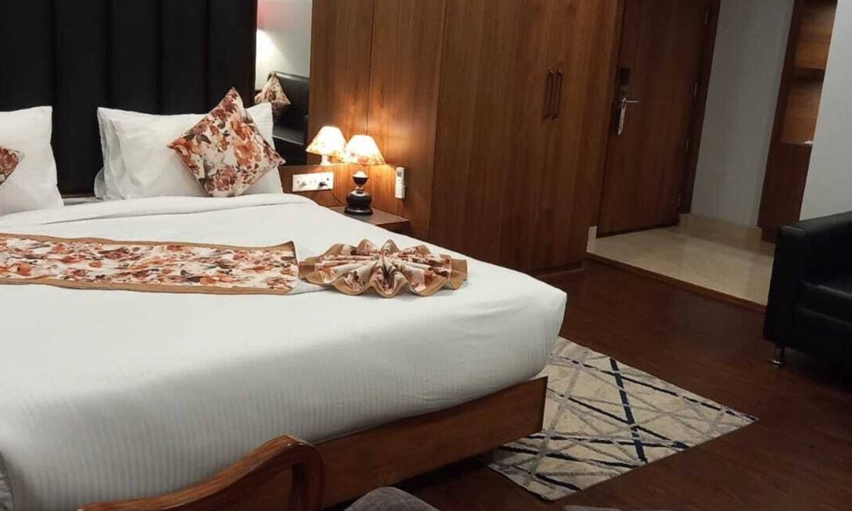 Purnia Hotel | Hotel Park Square