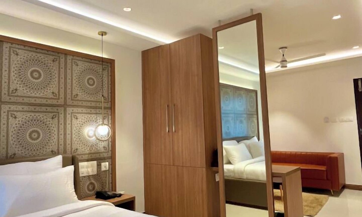 Shenoys Hotel | Hotel Pearl Palace