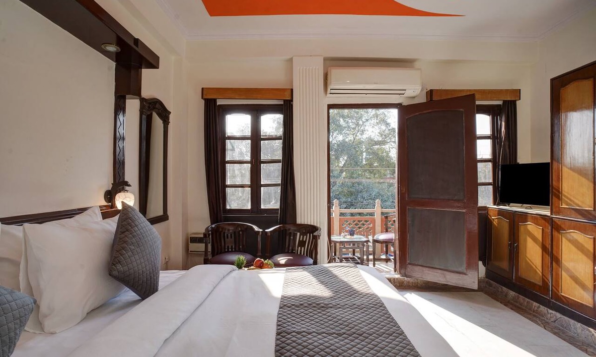 Ghaziabad Hotel | Hotel Prithvi palace