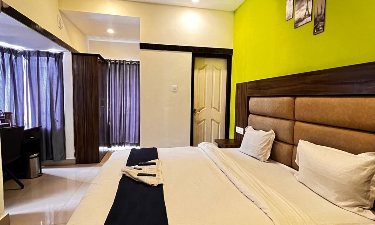 Shenoys Hotel | Hotel Queen Residency