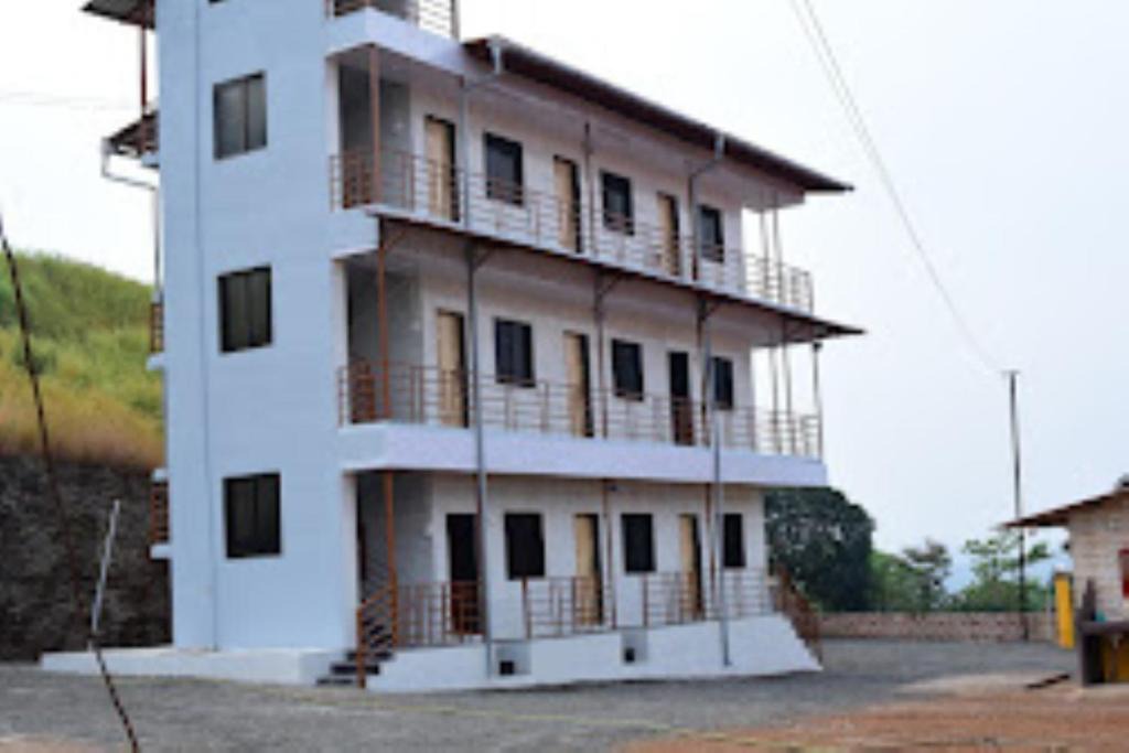 Mahad Hotel | Hotel Raigad Farm House 2 pacad