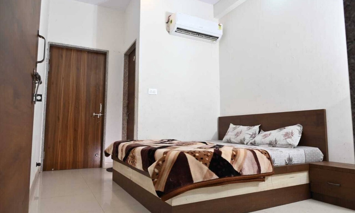 Shri Madhopur Hotel | Hotel Raj Palace & Restaurant
