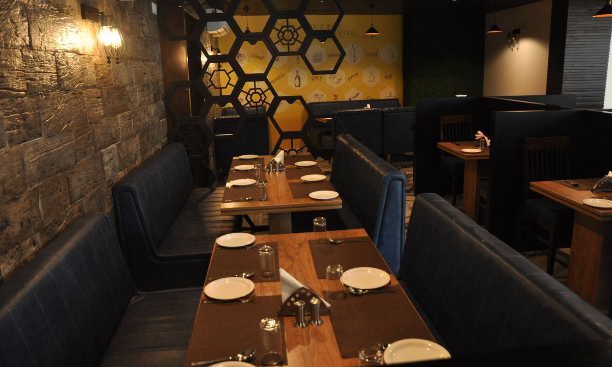 Dwarka Hotel | Hotel Rajdhani