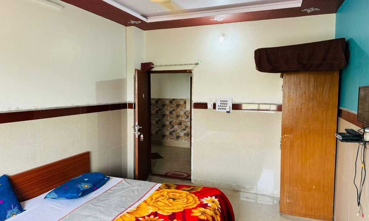 Shiv Hotel | Hotel RajKamal