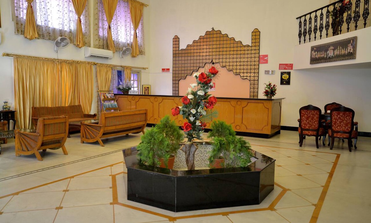 Air Force Area Hotel | Hotel Rajputana Palace