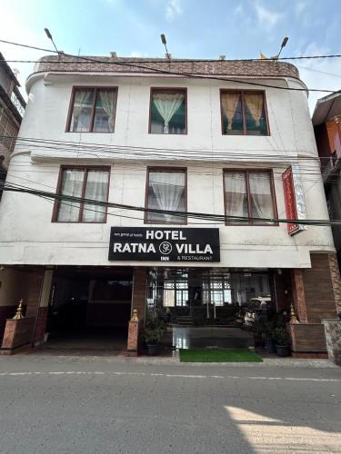 Darjeeling Hotel | Hotel RATNA VILLA INN