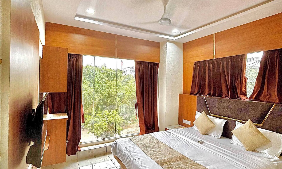 Bhat Hotel | Hotel Regal