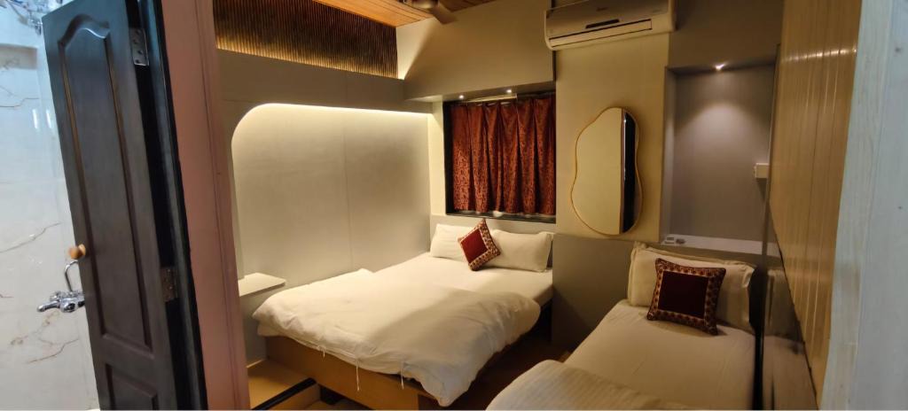 Wellington Pier Hotel | Hotel Regal Plaza