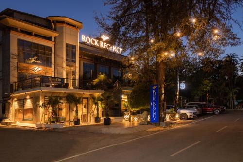 Mount Abu Hotel | Hotel Rock Regency Mount Abu - A Boutique Rodetel
