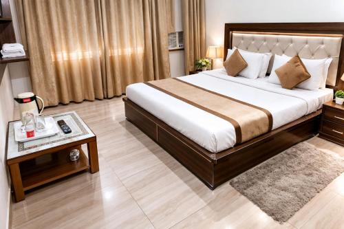 Sector 22 Hotel | Hotel Royal Heritage Inn