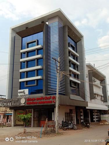 Hiriyur Hotel | Hotel Royal Inn