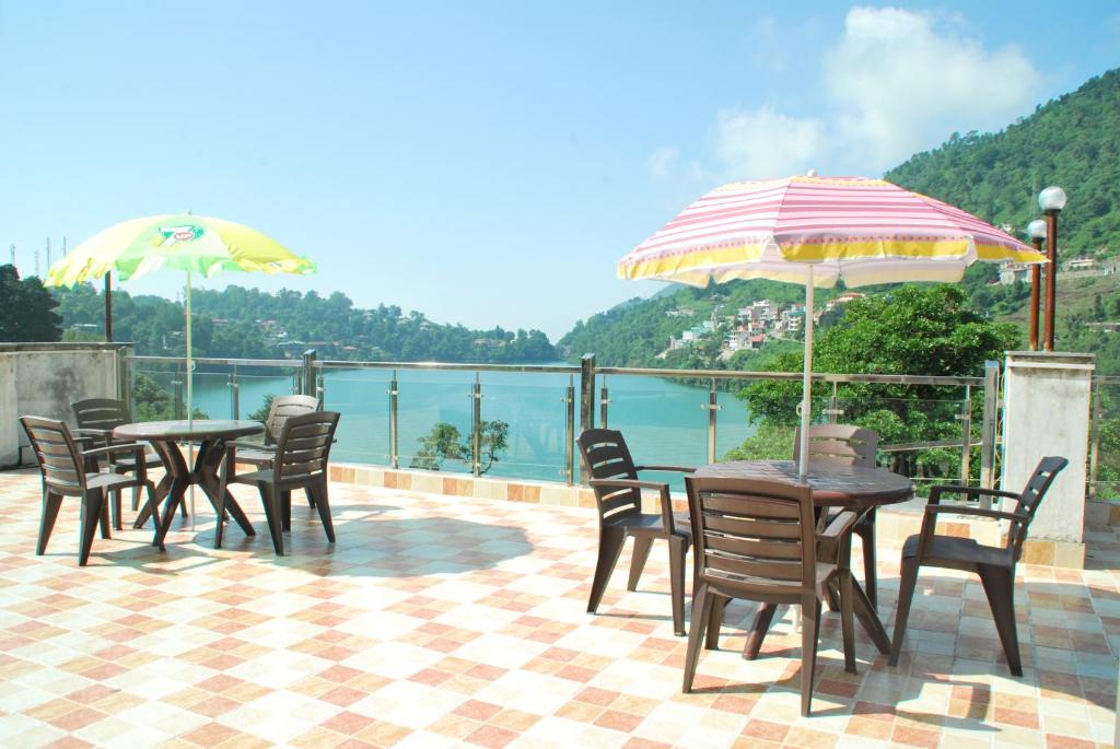 Bhimtal Hotel | Hotel Royal Rosette Lake View BHIMTAL
