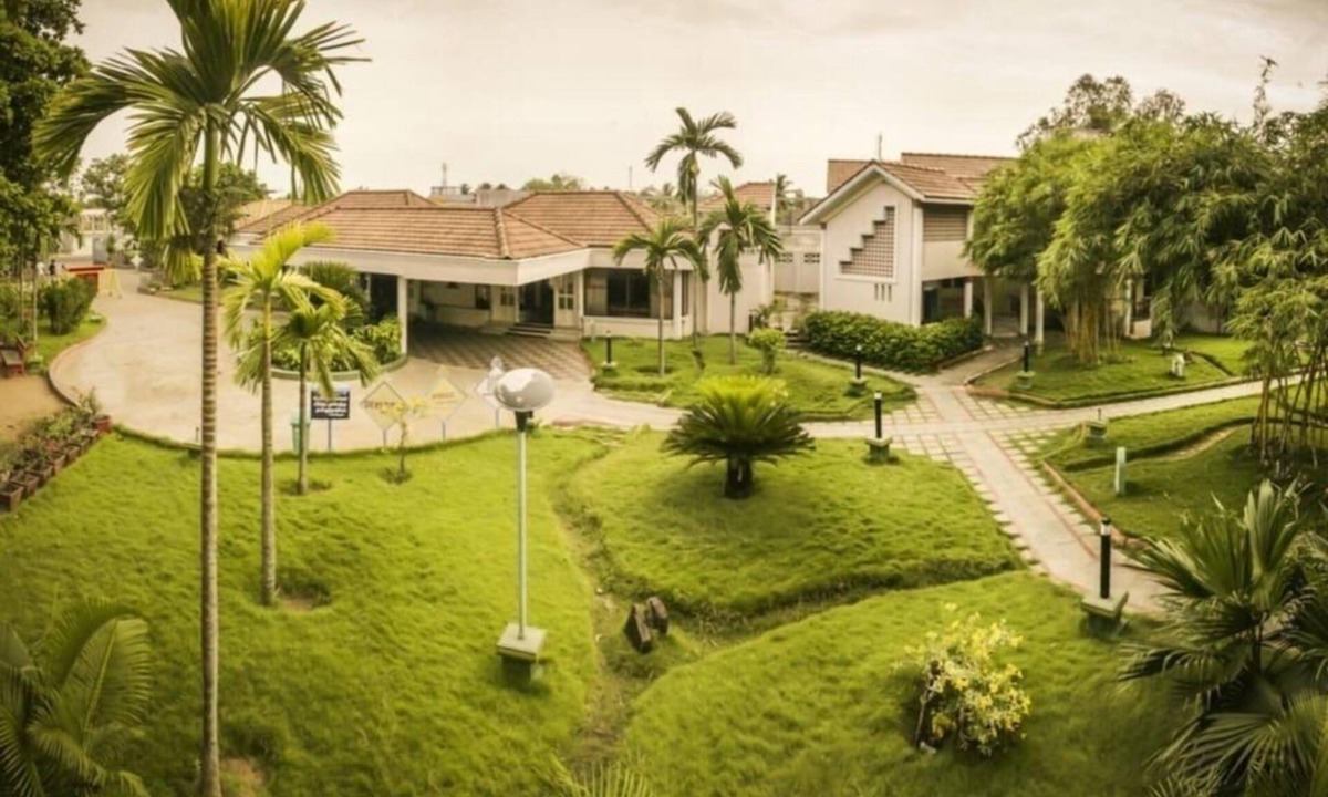 Vaithisvarankoil Hotel | Hotel Sadhabishegam