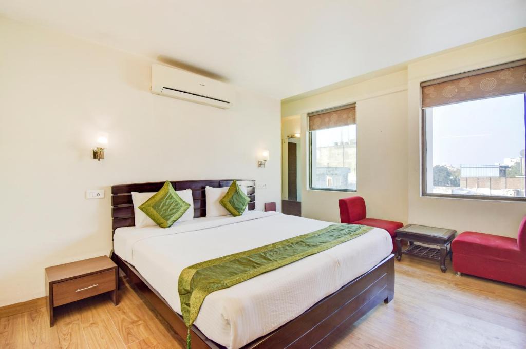 Raja Park Hotel | Hotel Sahib's Corporate Inn - Family and Corporate Hotel