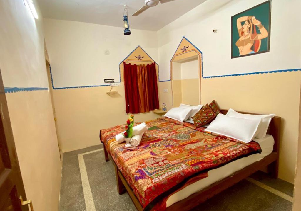 Amar Sagar Pol Hotel | Hotel Sandstone Villa,