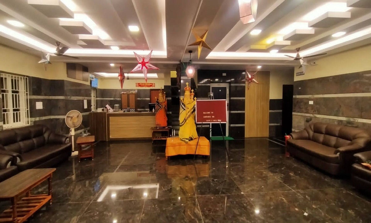 Nagapattinam Hotel | Hotel Santhosh Inn