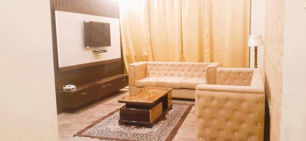 Siwan Hotel | Hotel Sapphire Inn Siwan Bihar