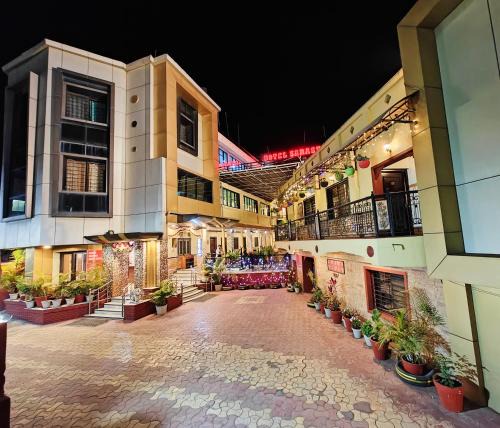Mount Abu Hotel | Hotel Saraswati