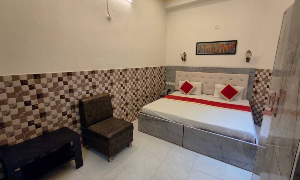 Agra Hotel | HOTEL SARWAN