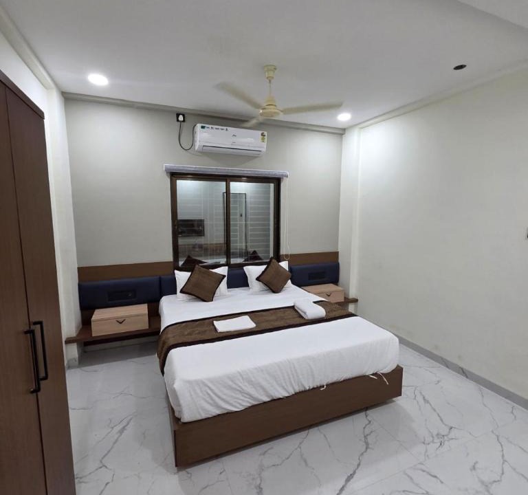Madha Cabin | Hotel Saurabh Lodging and Executive