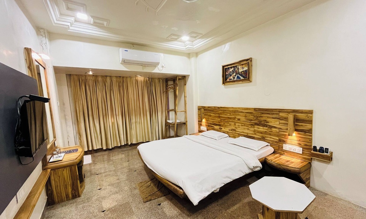 Amravati Hotel | Hotel Shripad Continental