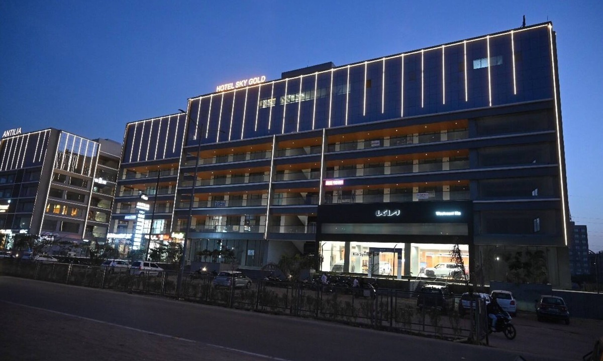 Ahmedabad Hotel | HOTEL SKY GOLD