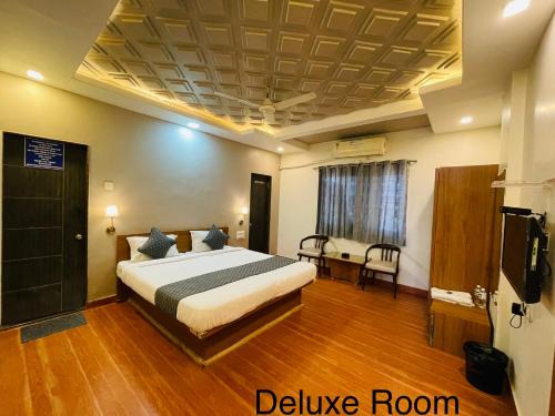 Pandharpur Hotel | Hotel SP Majestic