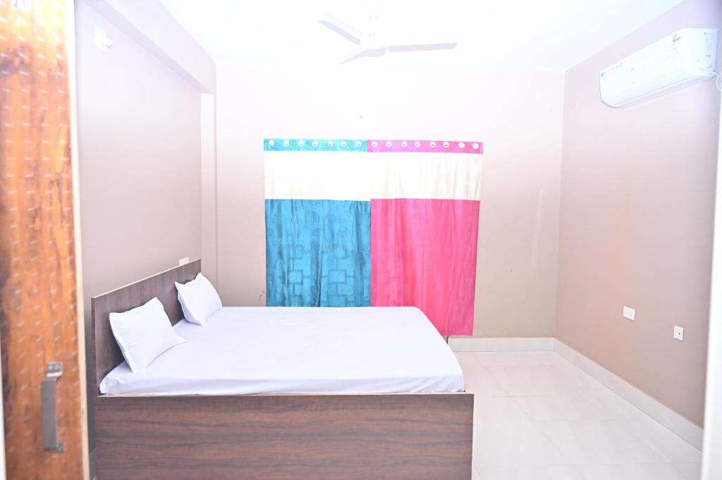 Bhubaneshwar House | Hotel Sri Sai Plaza Inn