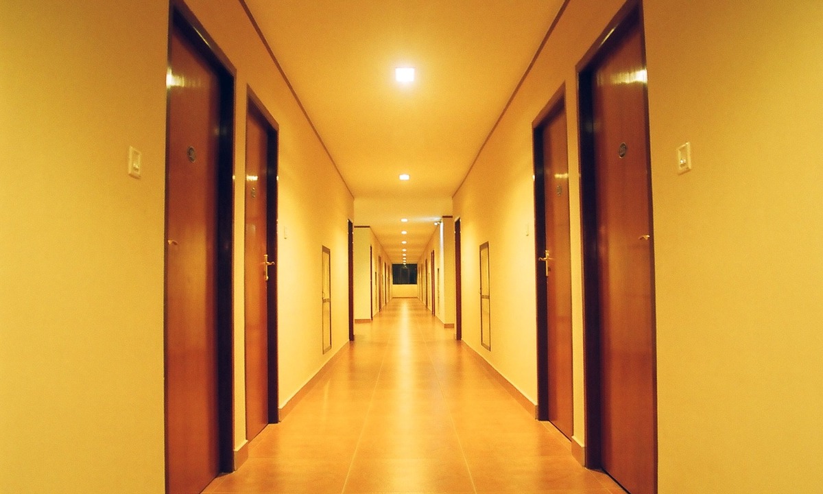 Shenoys Hotel | Hotel Srinivas