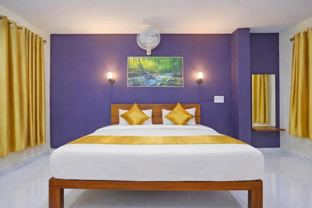 Ramamurthy Nagar Hotel | Hotel Sujatha international nearby koshys Hospital & Loutas Convention Hall Tc Palya Main Road Ramurthynagar