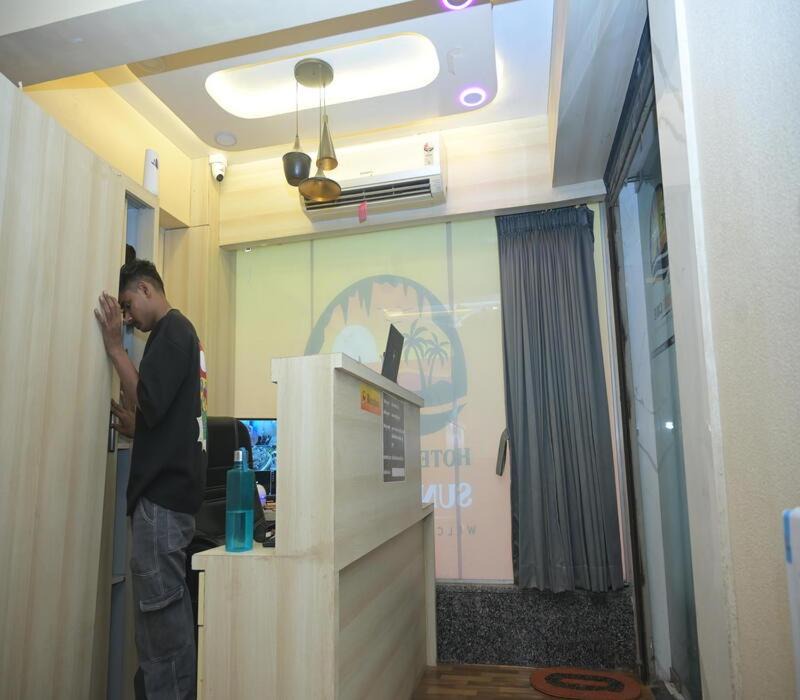 Surat Hotel | Hotel Sunrise Cave
