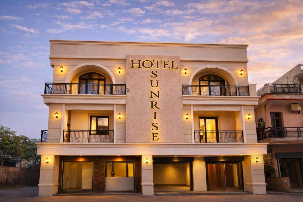 Chandigarh Hotel | Hotel Sunrise