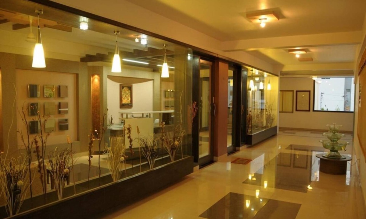 Mundra Hotel | Hotel Surbhi
