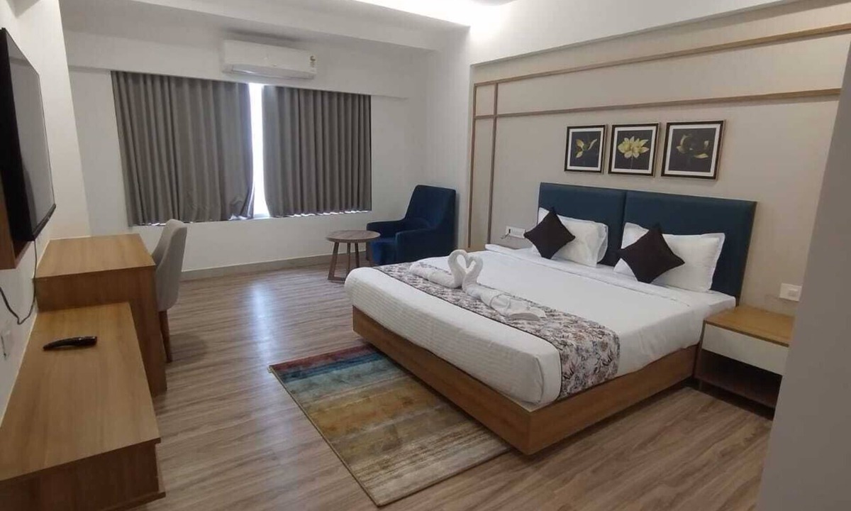 Khambhaliya Hotel | Hotel Swastik inn By Nexottel