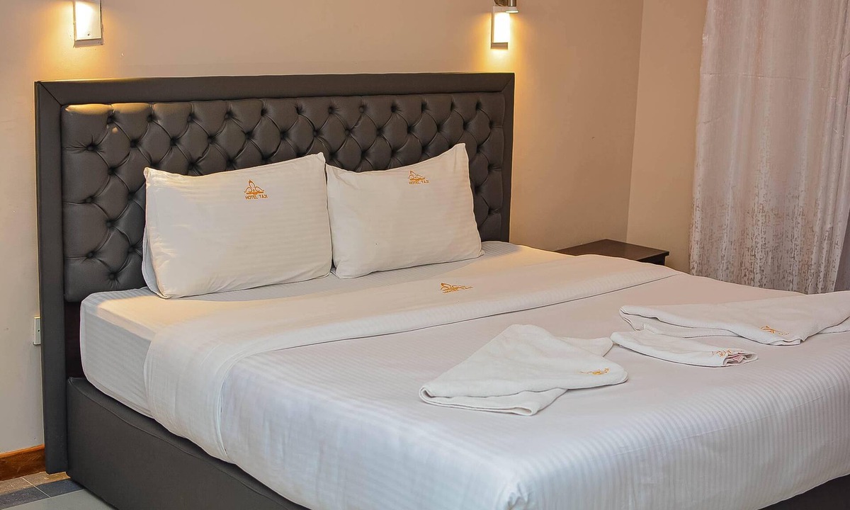 Nanyuki Hotel | HOTEL TAJI