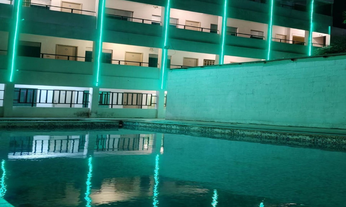 Kalapet Hotel | Hotel Tenach