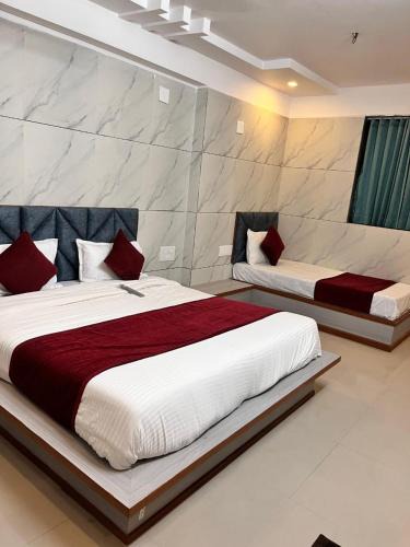 Gandhinagar House | Hotel the grand pritam