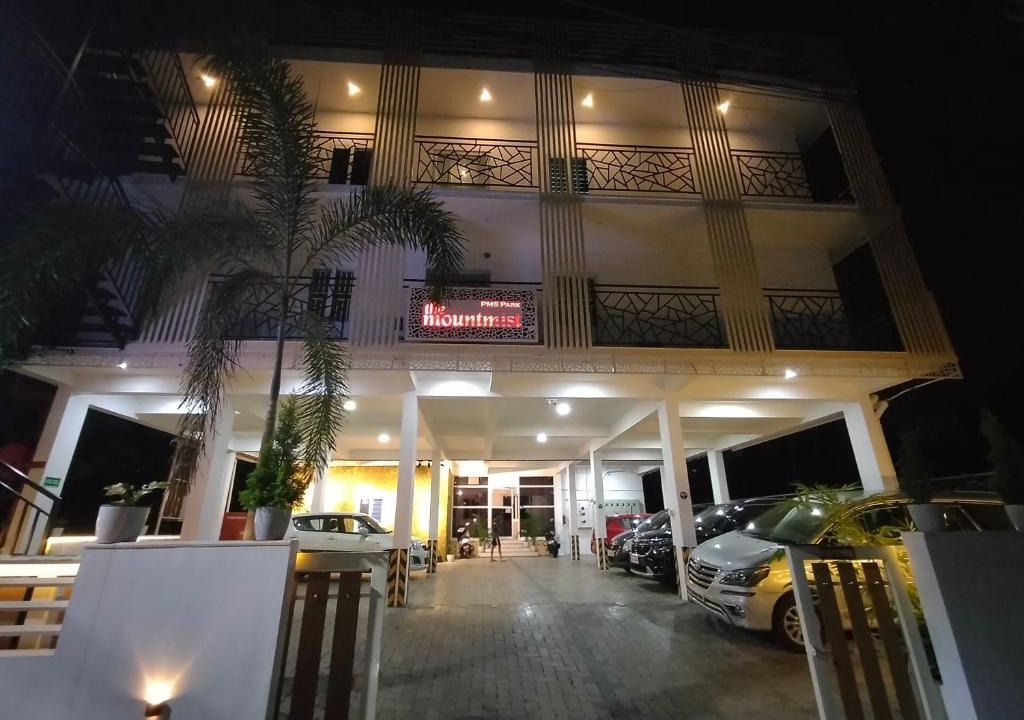 Kakkanad Hotel | Hotel The Mountmist